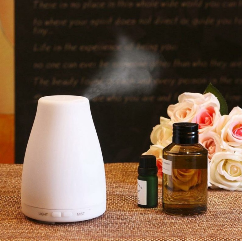 LOOVE Jasmine Ultrasonic Aroma Diffuser + FREE Essential